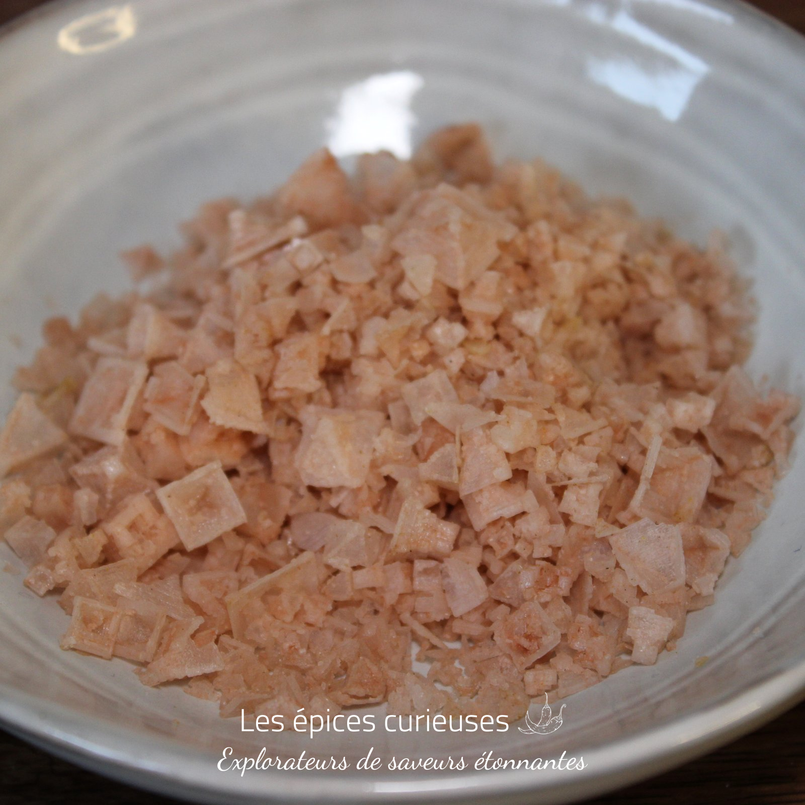 Fleur de sel pyramide rose – Les épices curieuses Fleur de sel pyramide rose - Les épices curieuses