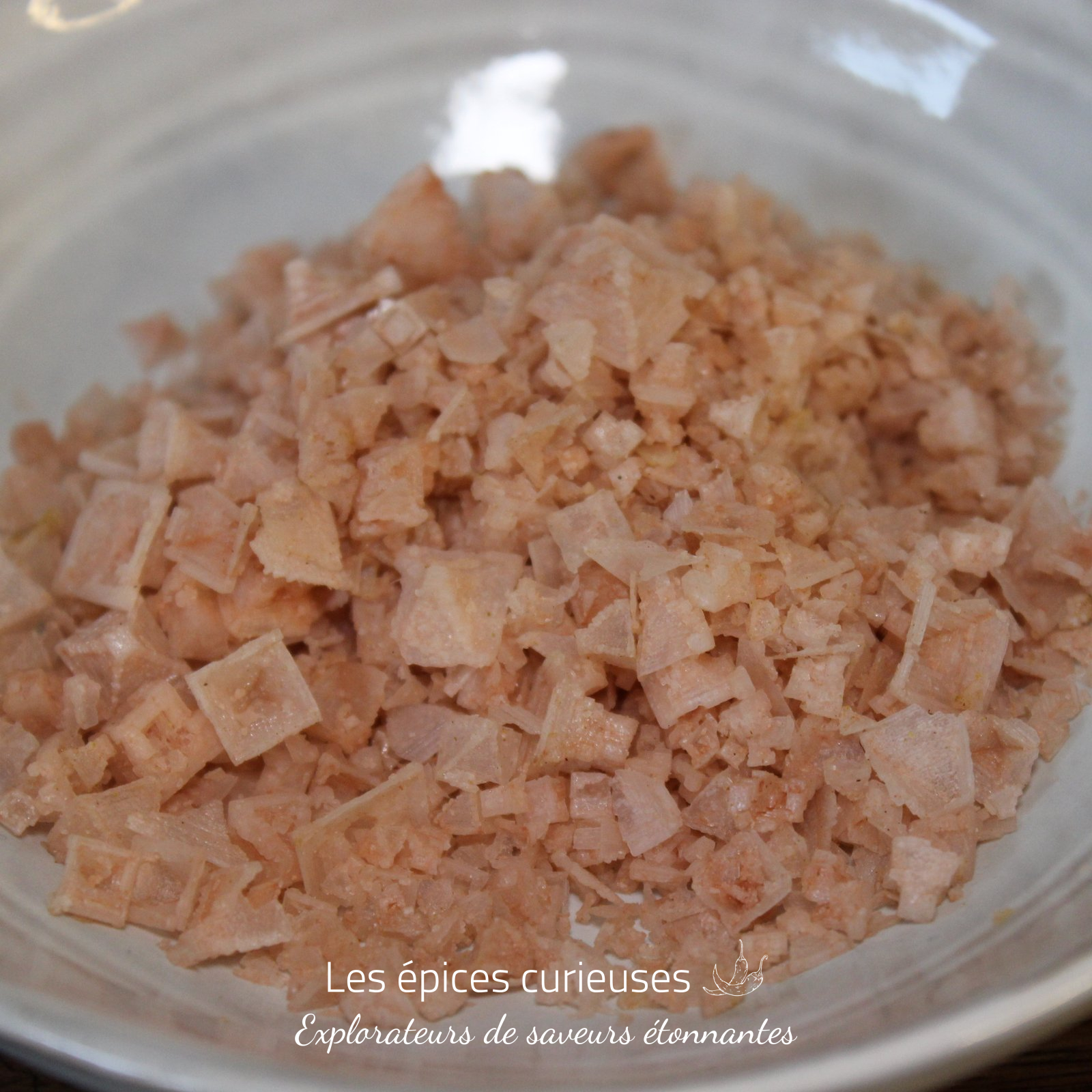 Fleur de sel pyramide rose – Les épices curieuses Fleur de sel pyramide rose - Les épices curieuses