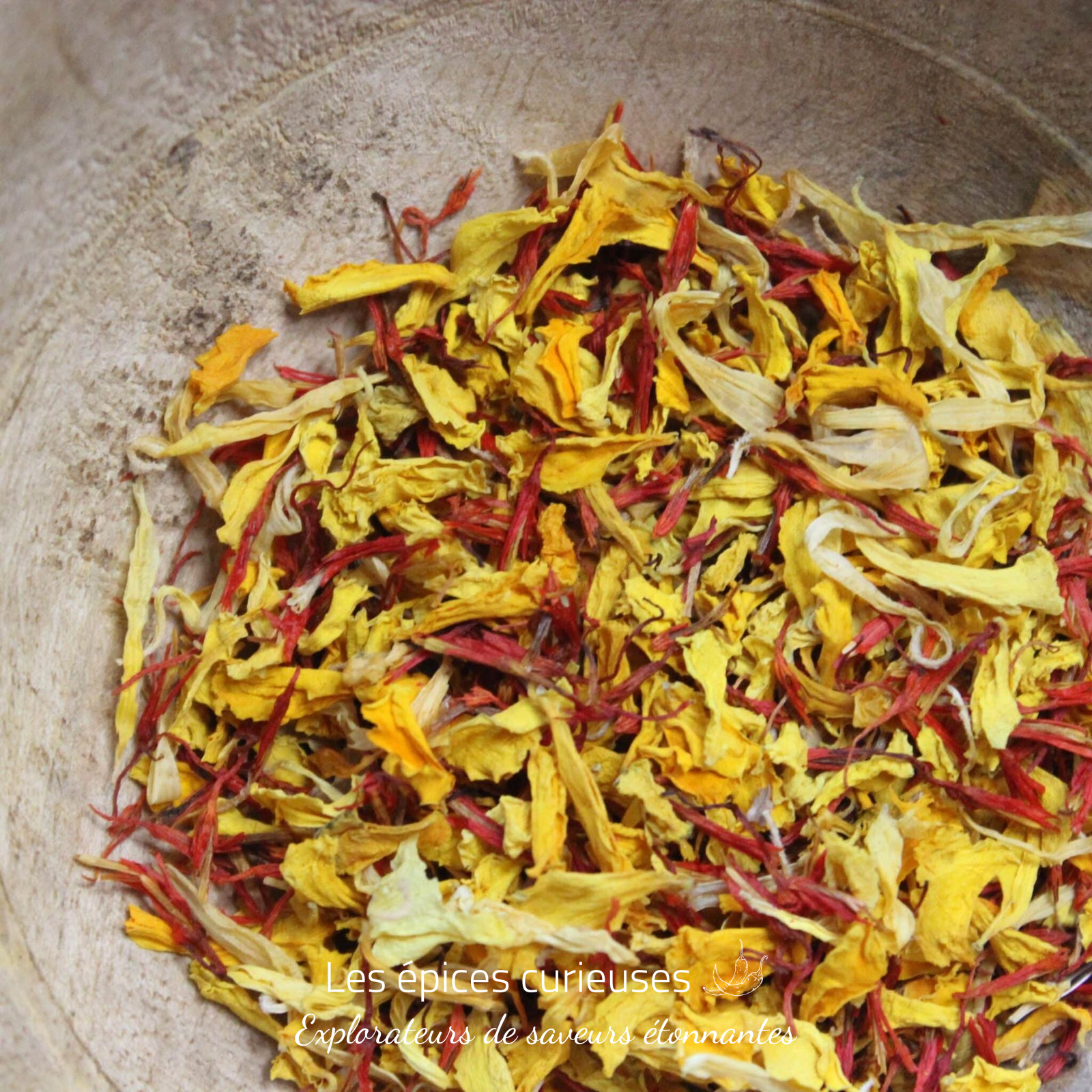 Pétales de fleurs comestibles – souci et carthame – Les épices curieuses Pétales de fleurs comestibles - souci et carthame - Les épices curieuses