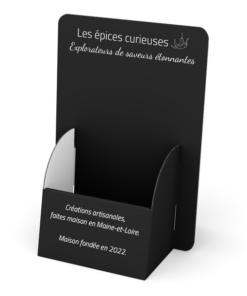 Présentoir « Les épices curieuses » pour créations artisanales du Maine-et-Loire, fondée en 2022.