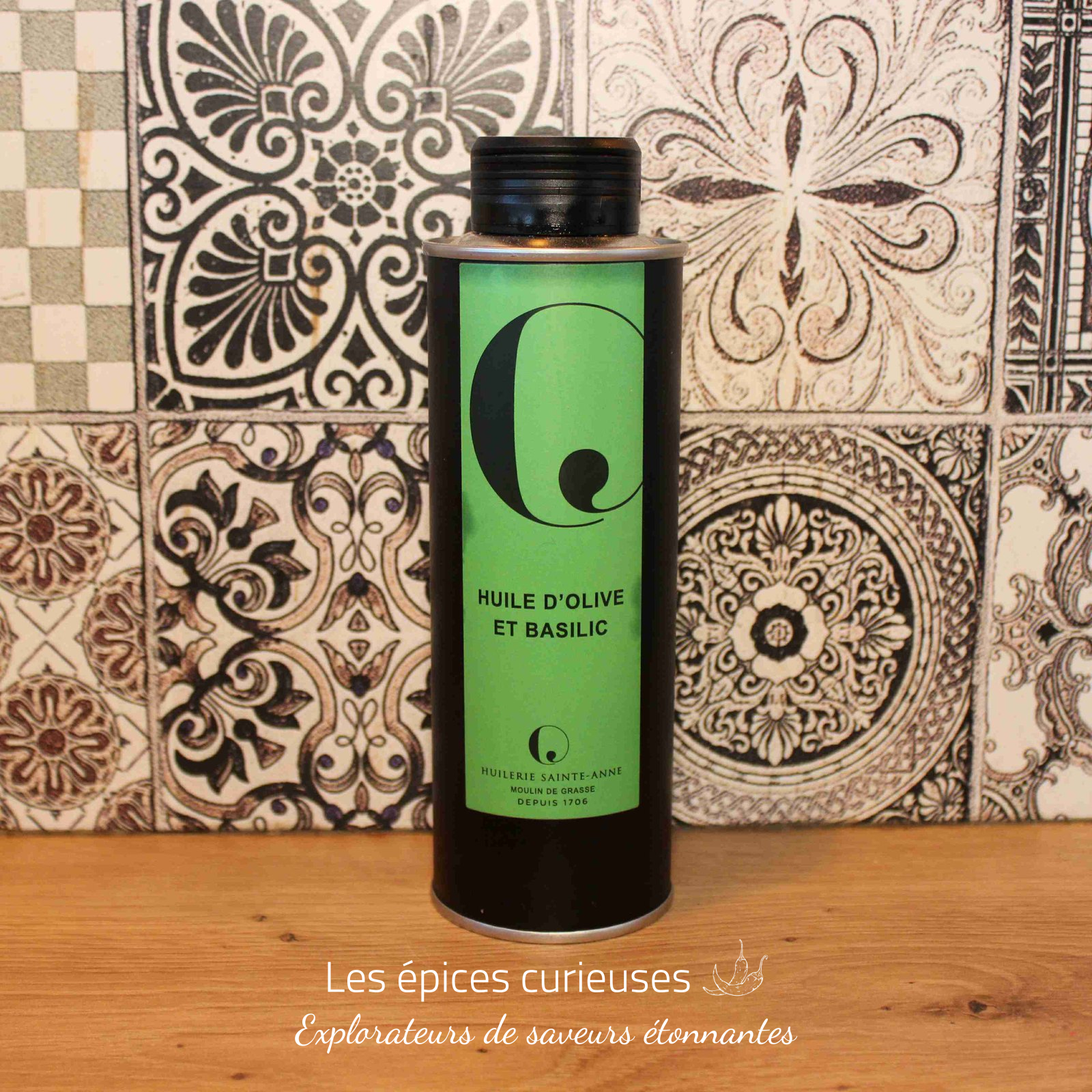 Huile d’olive au basilic 25 cl – Les épices curieuses Huile d'olive au basilic 25 cl - Les épices curieuses