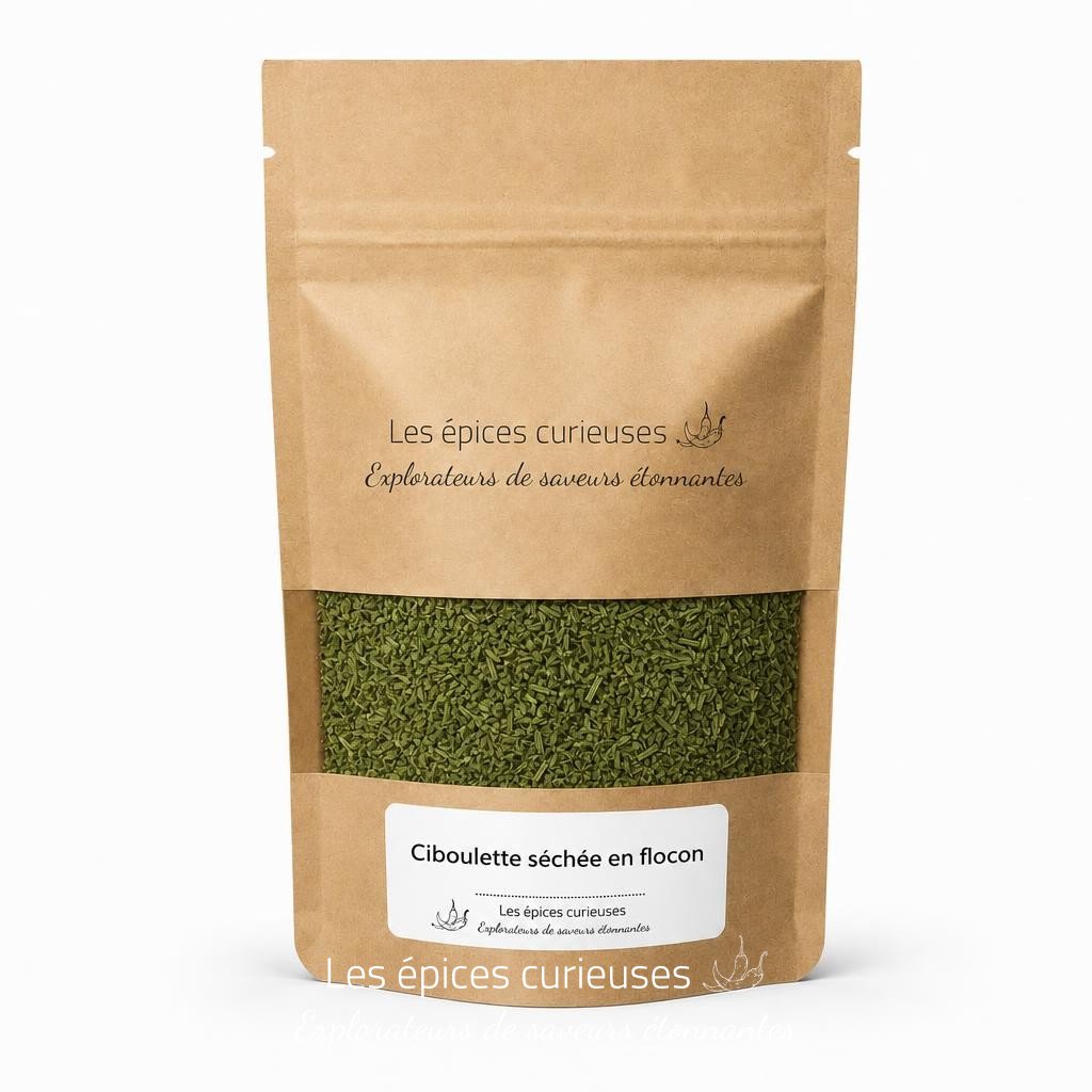 Ciboulette séchée en flocon – Packaging – Les Épices Curieuses Ciboulette séchée en flocon - Packaging - Les Épices Curieuses