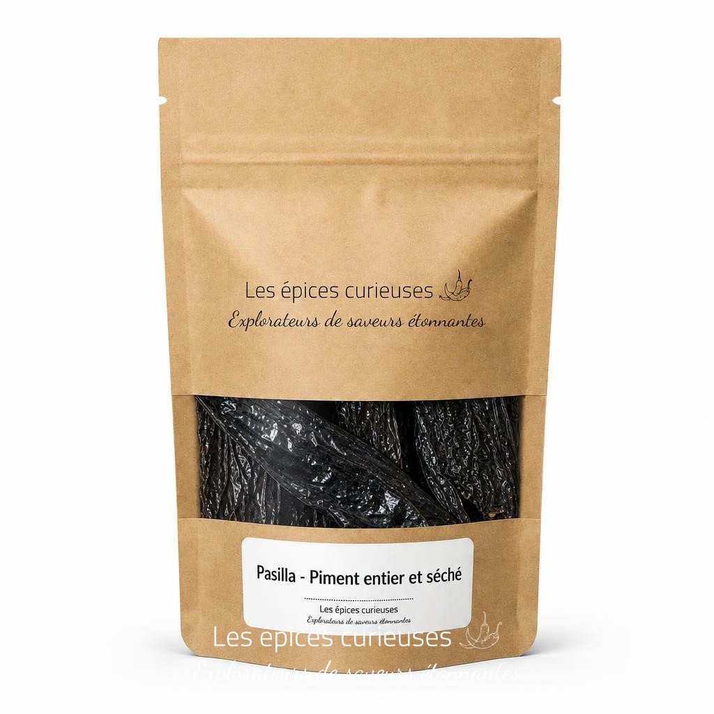 Pasilla – Piment entier et séché – Packaging – Les Épices Curieuses Pasilla - Piment entier et séché - Packaging - Les Épices Curieuses